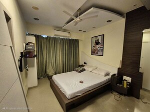 Team Area in 4 BHK Apartment at Oberoi Realty Sky Heights, Andheri West – for Rent