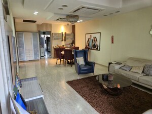 Living Room in 4 BHK Apartment at Oberoi Realty Sky Heights, Andheri West – for Rent