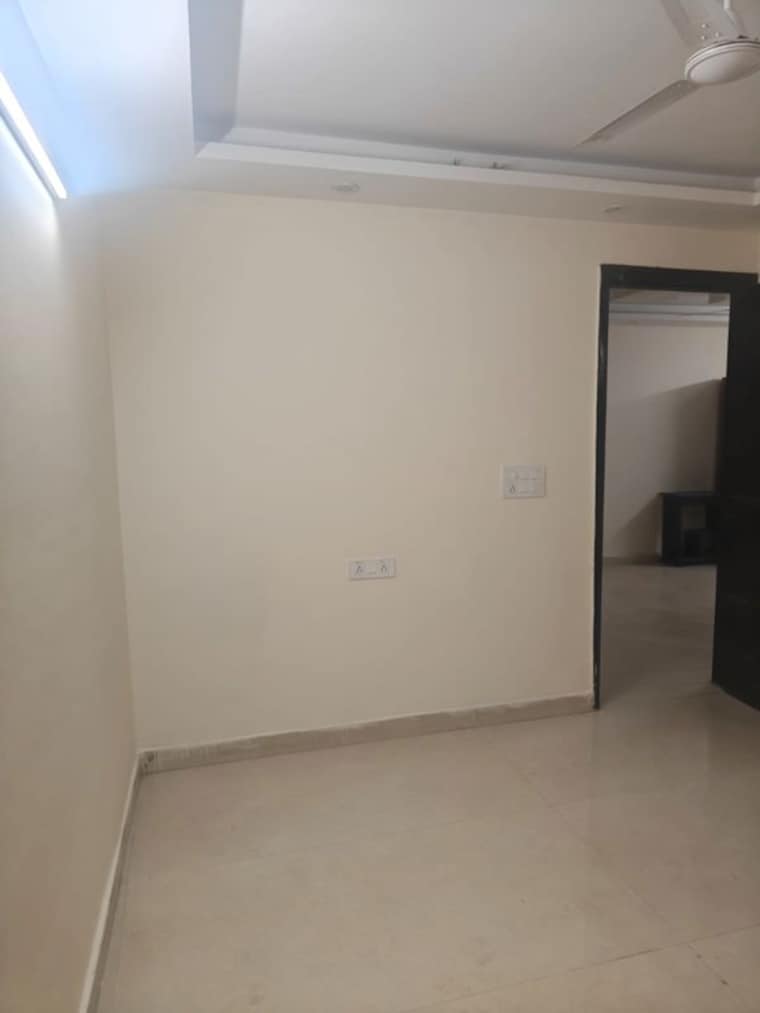 Room, govindpuri 1 Bedroom 50 Sq.Yd. Builder Floor In Govindpuri Delhi 10299022