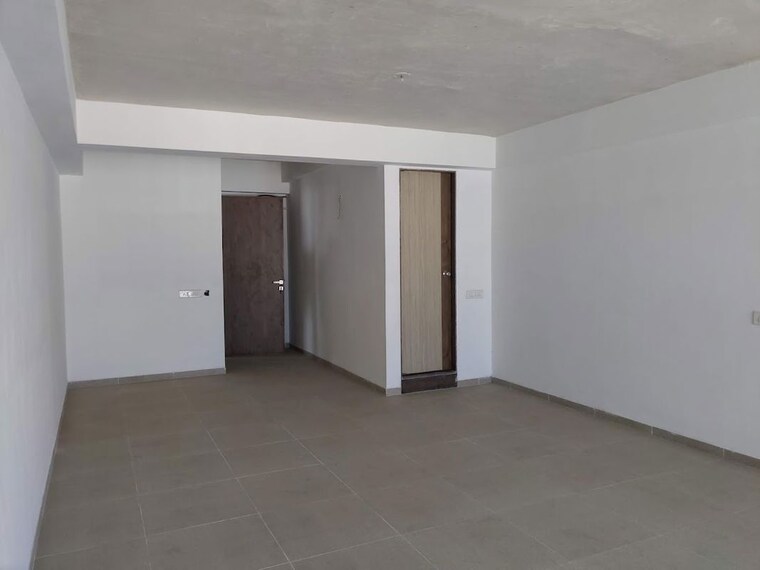 Room, sheladia-one-world-west Commercial Office Space 1306 Sq.Ft. In Ambli Ahmedabad 10299032