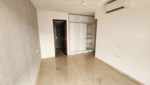 Room in 2.5 BHK Apartment at Castle Rock, Powai – for Rent