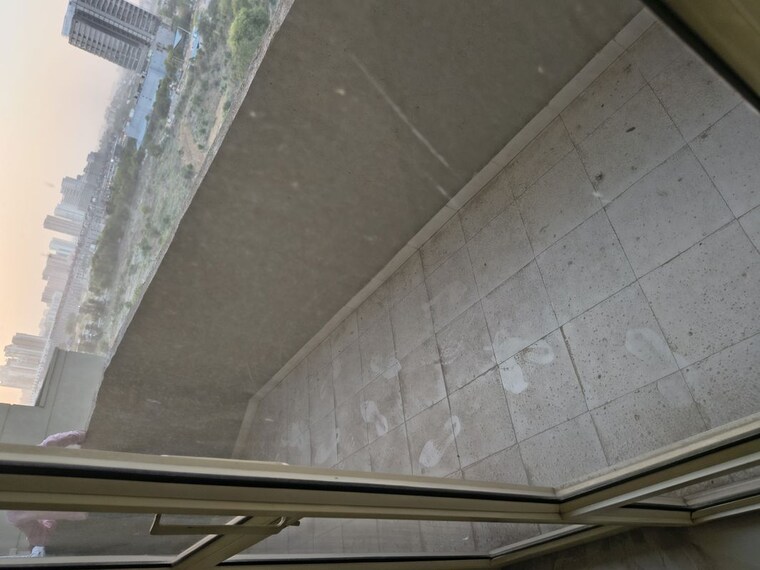 Balcony, pyramid-midtown 2 Bedroom 1000 Sq.Ft. Apartment In Sector 59 Gurgaon 10299049