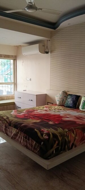 Bedroom in 5 BHK Villa at Manish Tower, Andheri West – for Rent