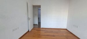 Room in 3 BHK Apartment at Godrej The Trees, Vikhroli East – for Rent