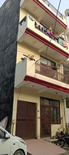6+ BHK + Pooja Room,Store Room Independent House For Sale in Vasundhara Sector 3
