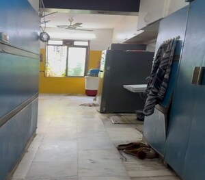 1 BHK Apartment – Entrance View at Sion - for Rent