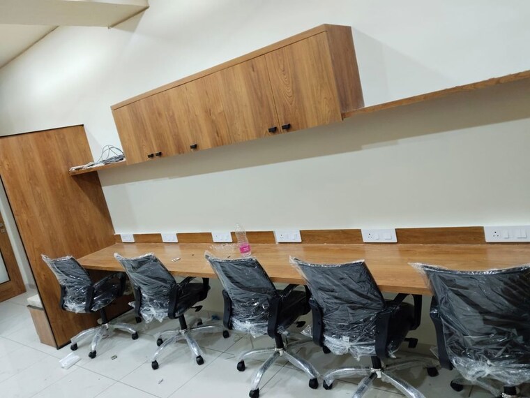 Team Area, sun-westbank Commercial Office Space 720 Sq.Ft. In Navrangpura Ahmedabad 10299313