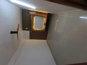 Room in 2 BHK Apartment at Pyramid Midtown, Sector 59 – for Rent