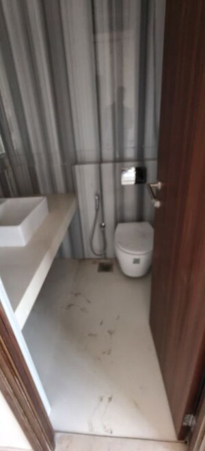 Attached Bathroom in 2.5 BHK Apartment at Kalpataru Radiance, Goregaon West – for Rent