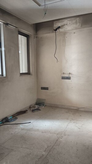 Room in 3 BHK Apartment at Marathon Next Gen Era, Lower Parel – for Sale