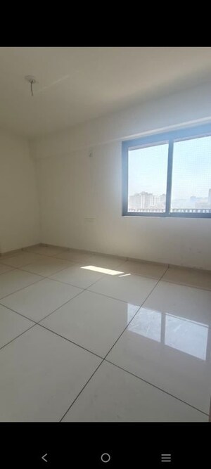 Room in 3 BHK Apartment at MBA Om Elegance, Zundal – for Rent