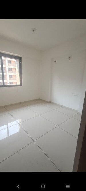 Room in 3 BHK Apartment at MBA Om Elegance, Zundal – for Rent