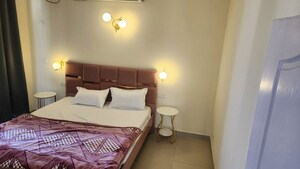 Bedroom in 3.5 BHK Apartment at Awas Vikas, Gomti Nagar – for Rent