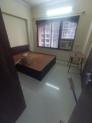 Bedroom in 2 BHK Apartment at Pleasant CHS Malad, Malad West – for Rent