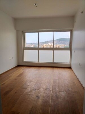 Room in 3 BHK Apartment at Godrej The Trees, Vikhroli East – for Rent