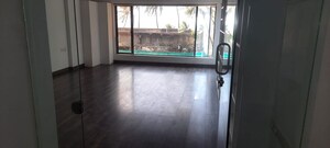 Room in 3 BHK Apartment at Juhu – for Rent