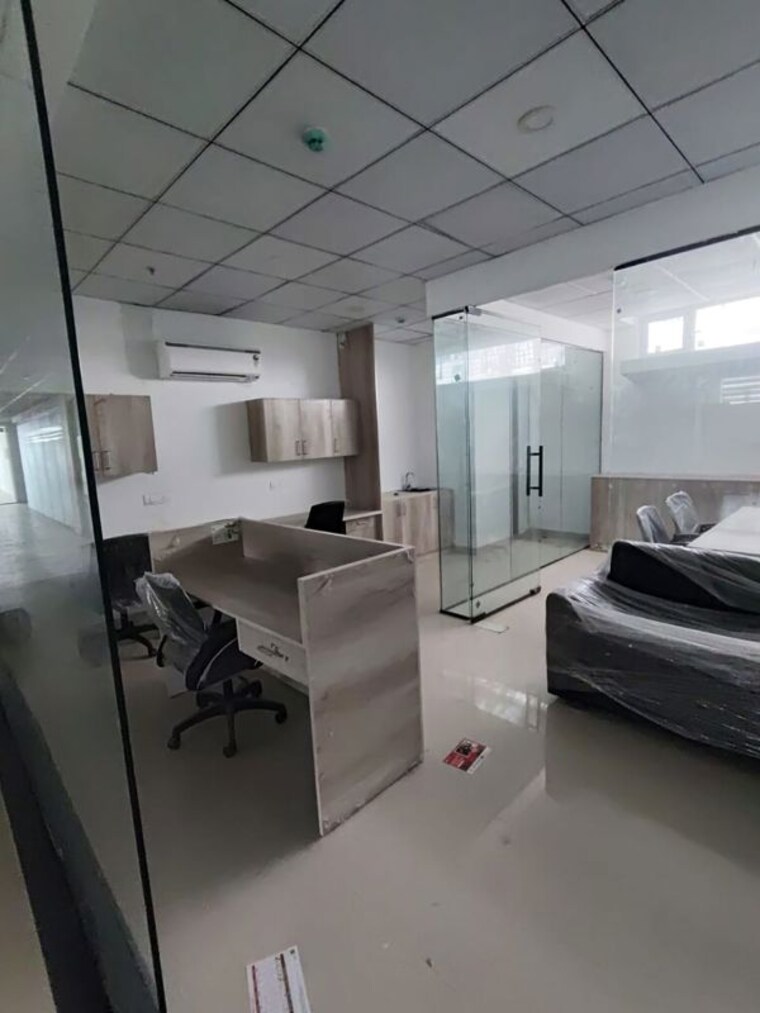 Team Area, orbit-signature-walk Commercial Office Space 500 Sq.Ft. In Vip Road Zirakpur 10299758