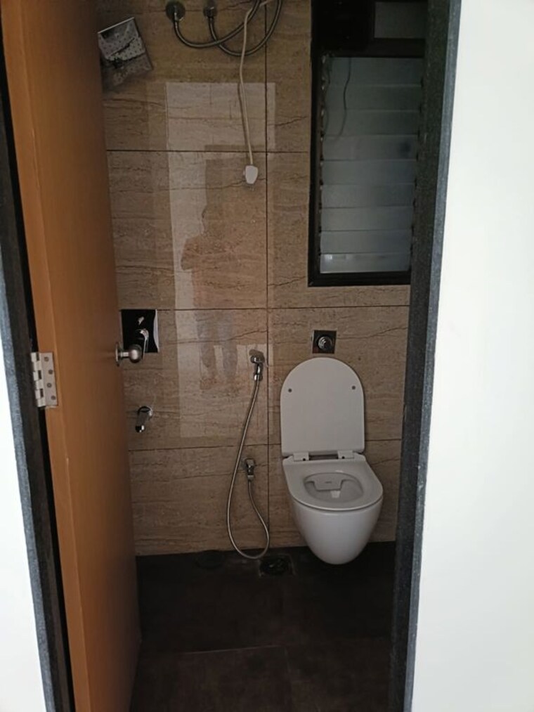 Bathroom, goregaon west 2 Bedroom 493 Sq.Ft. Apartment In Goregaon West Mumbai 10299796