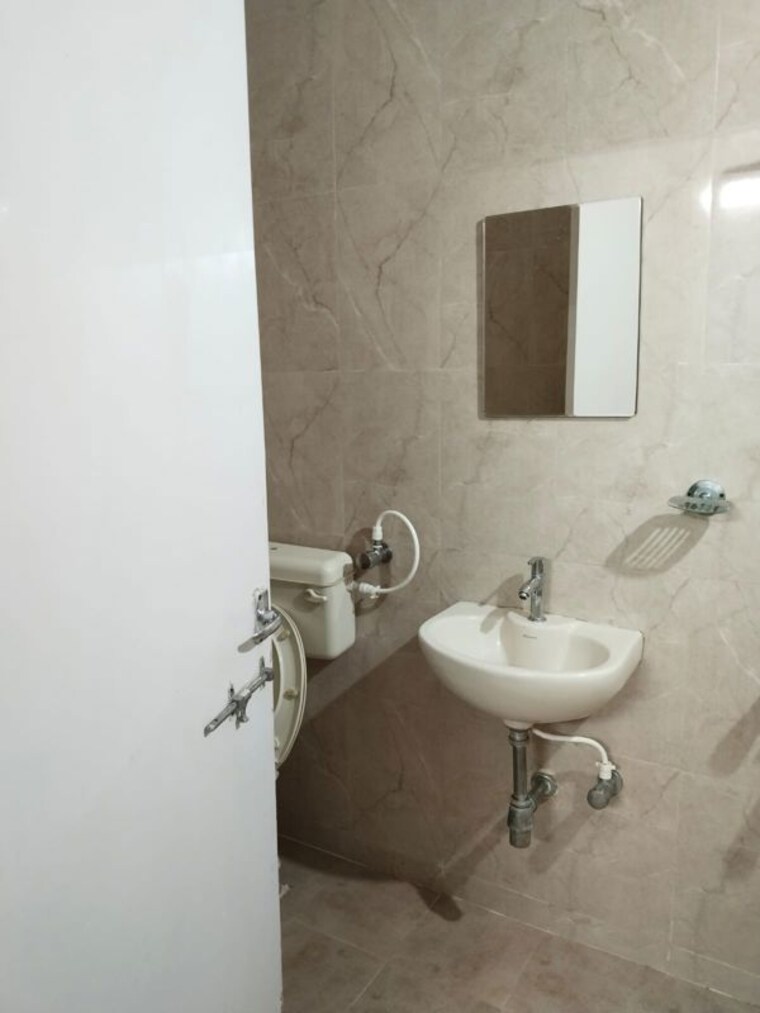 Bathroom, erandavane-chs 2 Bedroom 1100 Sq.Ft. Apartment In Erandwane Pune 10299824