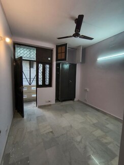 3 BHK + Pooja Room,Study Room Apartment For Rent in Chittaranjan Park