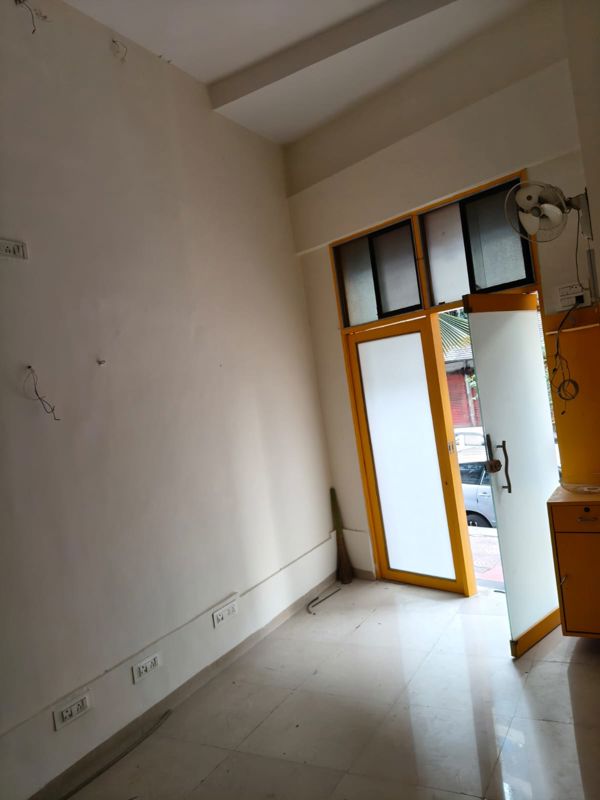 Retail Shop For Rent in Vashi