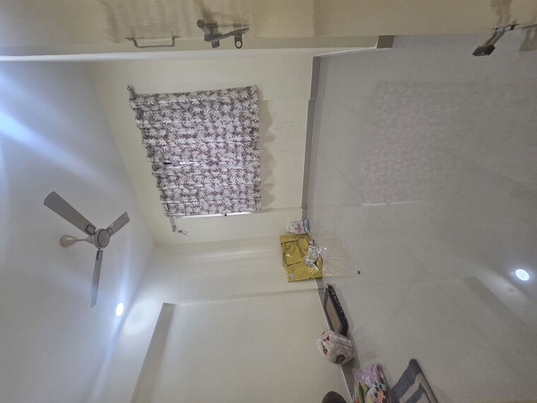 Room, goregaon east 2 Bedroom 500 Sq.Ft. Apartment In Goregaon East Mumbai 10299692