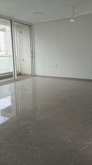 Master Bedroom in 3 BHK Apartment at Andheri West – for Rent