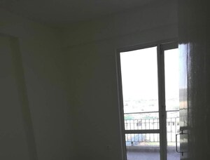 2 BHK Apartment For Rent in ROF Aalayas, Sector 102