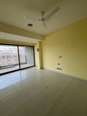 Room in 2 BHK Apartment at Bramhacorp The Collection, Kalyani Nagar – for Rent