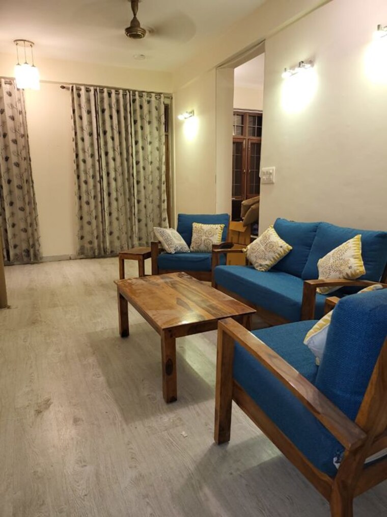 Living Room, dlf phase ii 3 Bedroom 3000 Sq.Ft. Builder Floor In Dlf Phase ii Gurgaon 10300398
