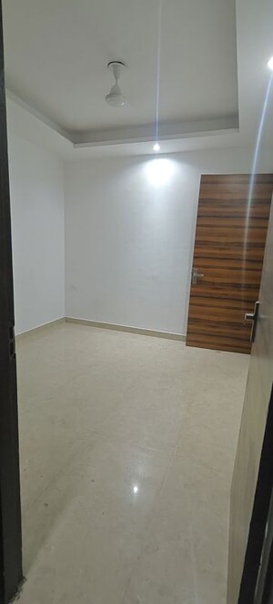 Room in 1 BHK Builder Floor at Saket – for Sale