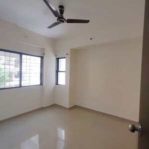 Room in 2 BHK Apartment at Wakad – for Rent