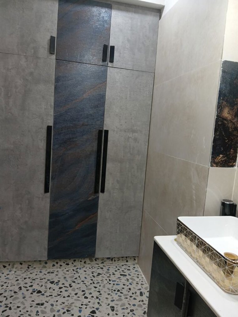 Kitchen, vvip-homes 2.5 Bedroom 1190 Sq.Ft. Apartment In Gaur City 2 Greater Noida 10300460