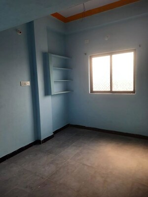 Room in 2 BHK Apartment at Beliaghata – for Rent