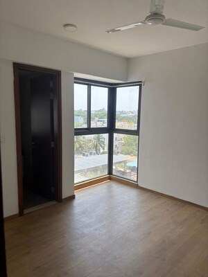 Room in 4 BHK Apartment at Pramuk MM Meridian, Jayanagar – for Sale