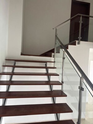 Staircase in 4 BHK Apartment at Pramuk MM Meridian, Jayanagar – for Sale