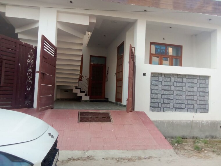  Parking, vigyan khand 3 Bedroom 1200 Sq.Ft. Independent House In Vigyan Khand Lucknow 10300524