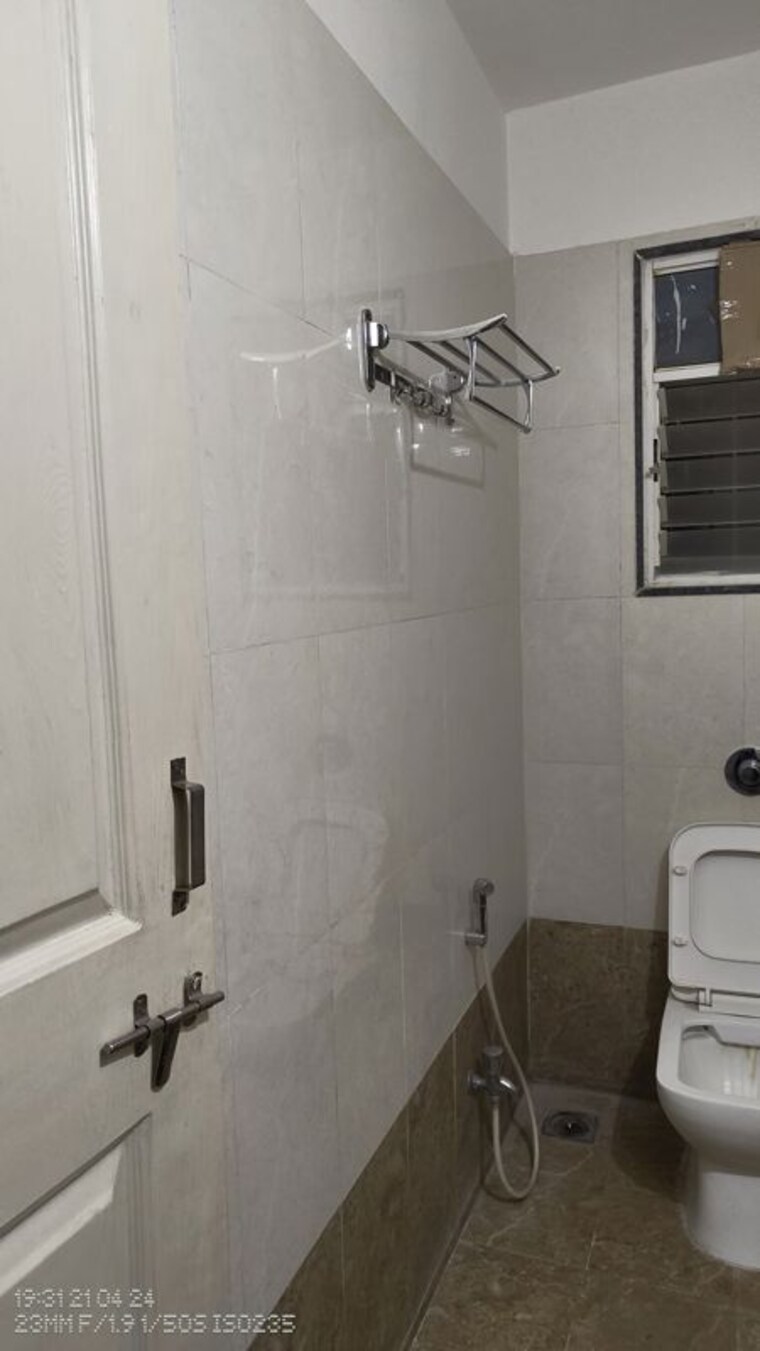 Bathroom, archana-kohinoor-glory 3 Bedroom 1400 Sq.Ft. Apartment In Mohammadwadi Pune 10300534