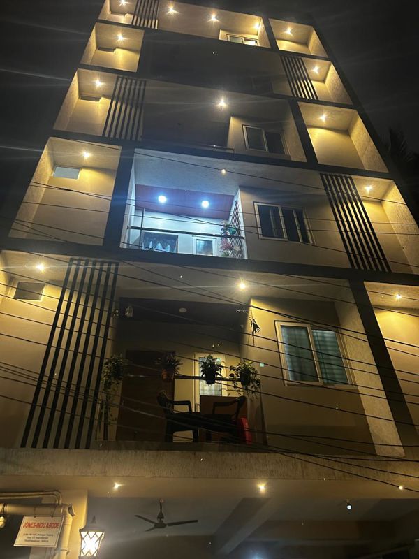 2 BHK + Pooja Room Apartment For Sale in Seetamma Peta