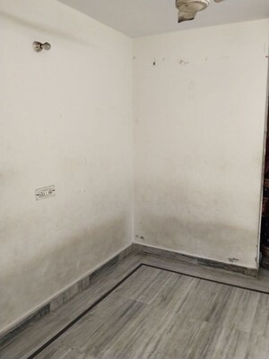 Room in 1 BHK Apartment at Bhogal – for Rent