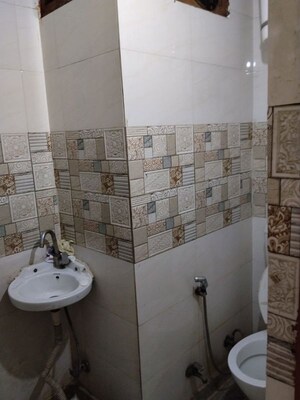 Bathroom in 1 BHK Apartment at Bhogal – for Rent
