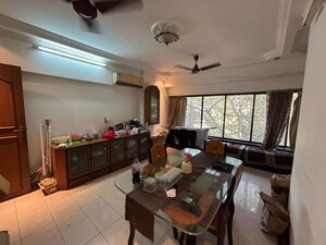 Team Area in 1 BHK Apartment at Mahesh Apartment Chembur, Chembur – for Rent