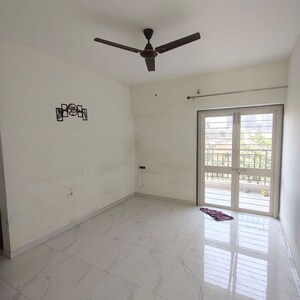 Room in 2 BHK Apartment at Wakad – for Rent