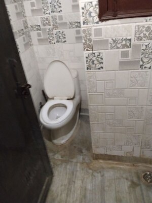 Bathroom in 1 BHK Apartment at Bhogal – for Rent