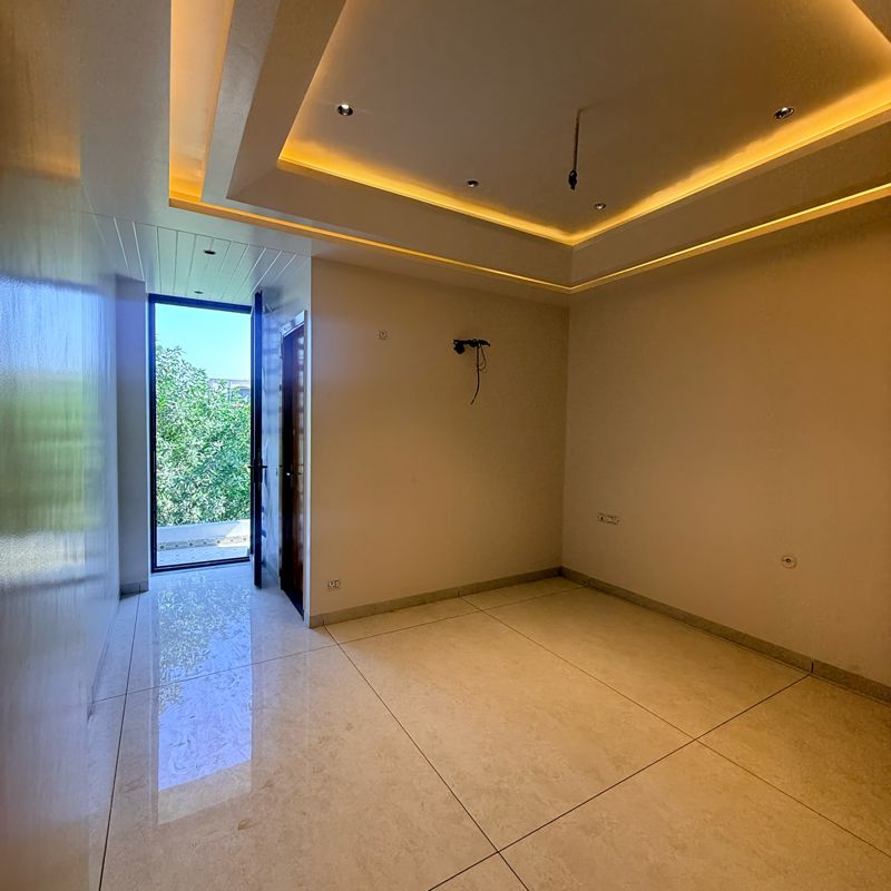 4 BHK + Pooja Room 270 Sq.Yd. Builder Floor in Sobha International City Presidential Villa