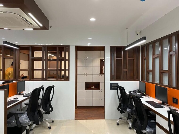  Parking, ambli Commercial Office Space 1300 Sq.Ft. In Ambli Ahmedabad 10300888