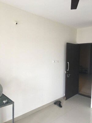 Room in 1 BHK Apartment at Gemini Grand Bay, Manjari – for Rent