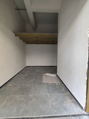  Shop For Rent in Kapur Bawdi