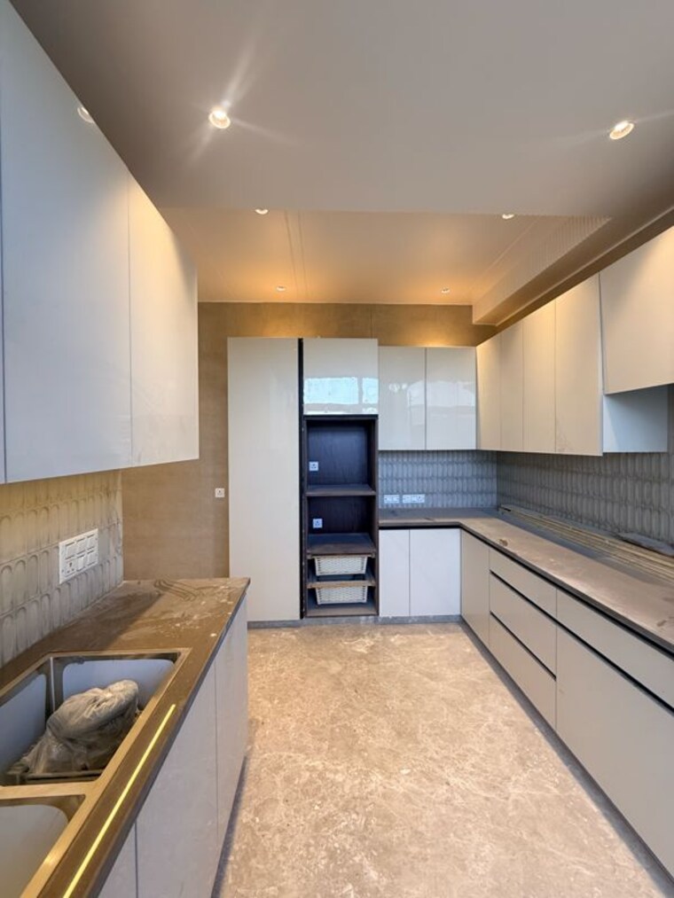 Kitchen, sobha-international-city-presidential-villa 4 Bedroom 270 Sq.Ft. Builder Floor In Babupur Village Gurgaon 10300959