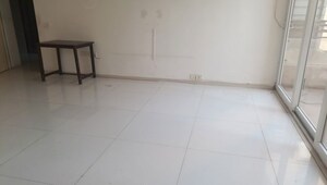 Room in 4 BHK Apartment at Tulip Violet, Sector 69 – for Rent